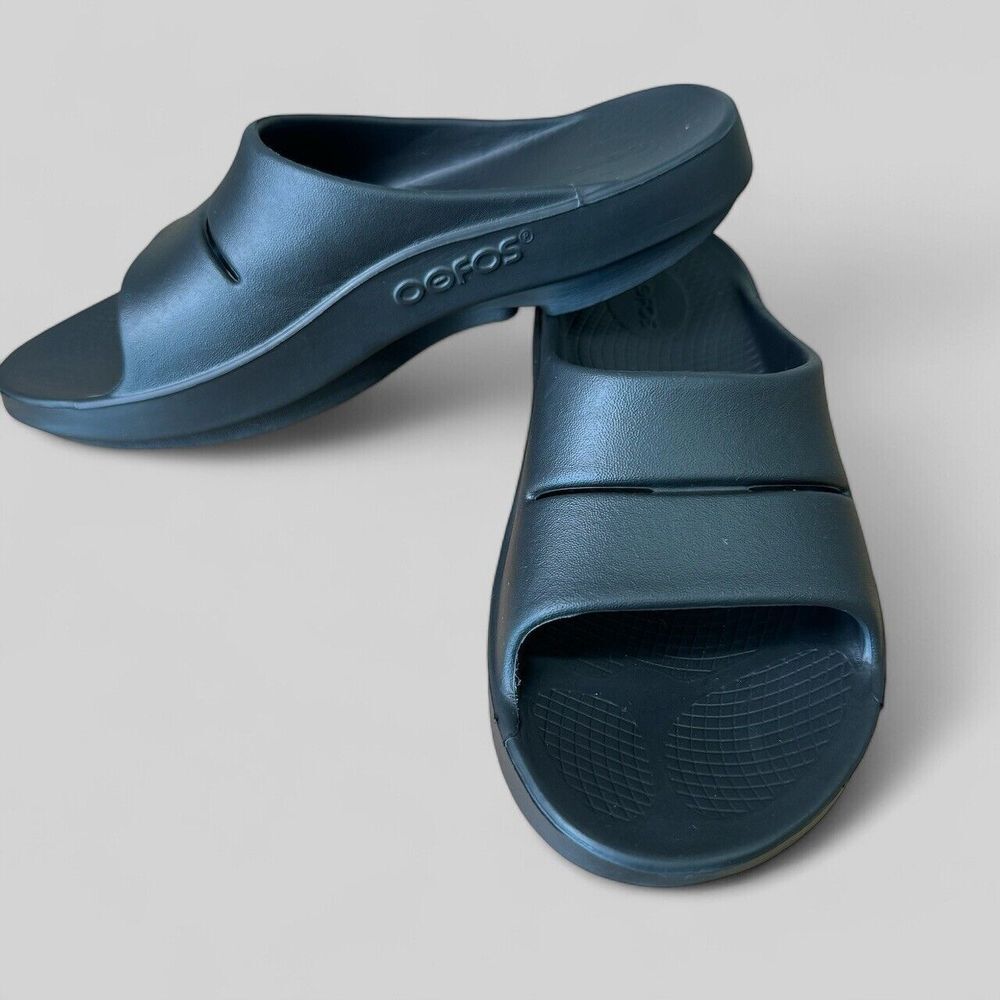 OOFOS Recovery Sandals Slides Black Comfort Cushion Womens 9 M7
